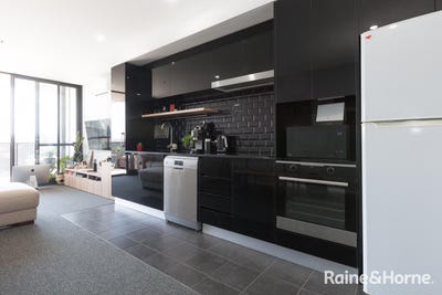/international/au/1014-120-eastern-valley-way-belconnen-act-151015028/