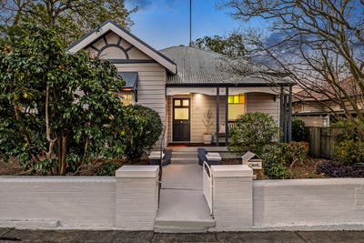/international/au/151-george-street-east-maitland-nsw-151238040/