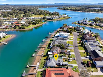 /international/au/1-77-commodore-crescent-port-macquarie-nsw-148595832/?lang=en