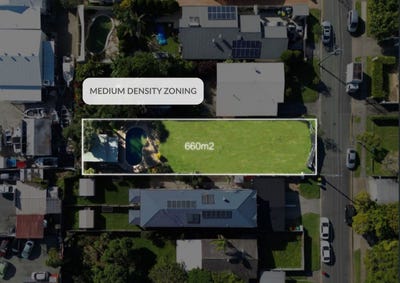 /international/au/11-nevenia-street-labrador-qld-204265312/?lang=en