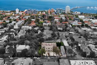/international/au/51-grey-street-st-kilda-vic-149095768/