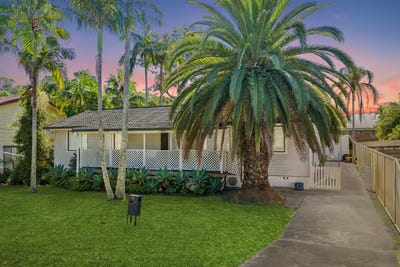 /international/au/4-hillcrest-avenue-tacoma-nsw-150724968/