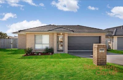 /international/au/32-grasshawk-drive-chisholm-nsw-151161064/