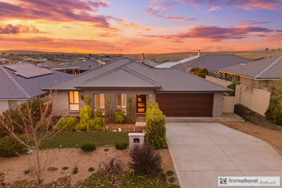 /international/au/37-coates-drive-kelso-nsw-151573396/