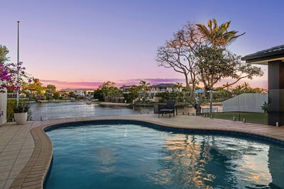 /international/au/6-alma-street-broadbeach-waters-qld-148465236/