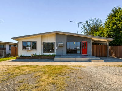 /international/au/51-51a-bougainville-road-lethbridge-park-nsw-151451076/