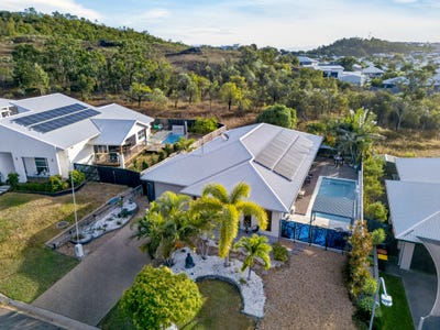 /international/au/11-holbourne-street-bushland-beach-qld-151535536/