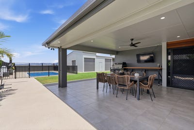 /international/au/9-merritt-court-marian-qld-152632548/