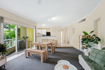/international/au/1-25-27-digger-street-cairns-north-qld-148383036/