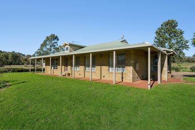 /international/au/106-pine-hill-road-narrandera-nsw-151518068/