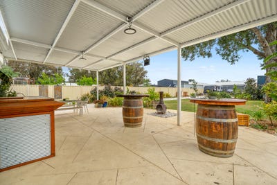 /international/au/7-yunderup-road-south-yunderup-wa-152609212/