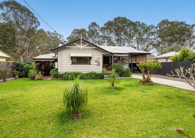 /international/au/31-burrows-street-moore-qld-152598260/