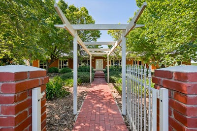 /international/au/902-koorlong-avenue-irymple-vic-152627916/
