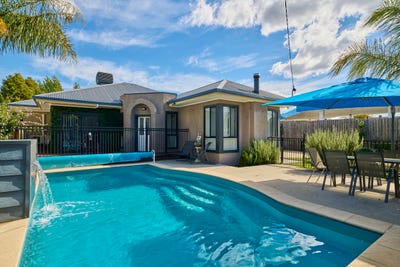 /international/au/53-high-street-heathcote-vic-150950908/