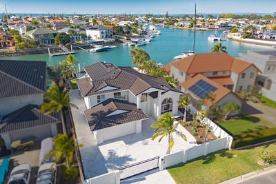 /international/au/31-caravel-court-raby-bay-qld-151045492/