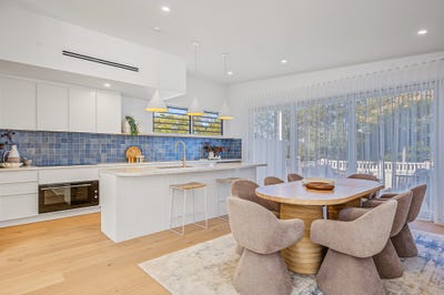 /international/au/1a-namatjira-drive-macmasters-beach-nsw-152235008/