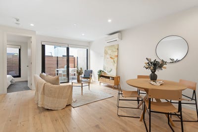 /international/au/102-5-claire-street-mckinnon-vic-151019344/