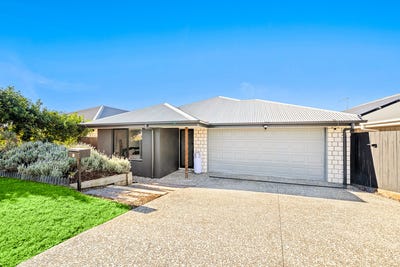 /international/au/4-kelvin-court-flagstone-qld-151335988/