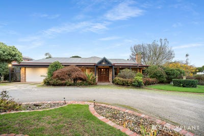 /international/au/54-earlston-circuit-cranbourne-vic-152574308/