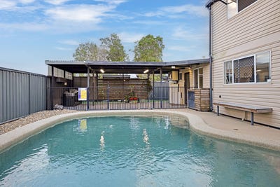 /international/au/4-stephanie-street-rasmussen-qld-151092296/