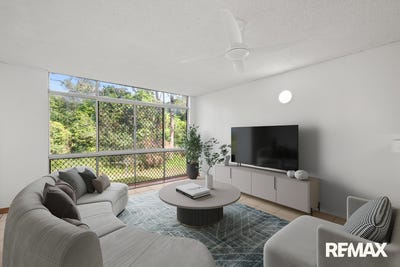 /international/au/2-2-sapphire-drive-nambour-qld-151502752/