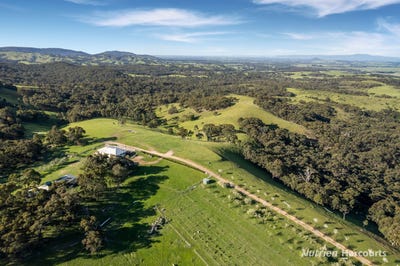 /international/au/140-split-staff-gully-road-willowmavin-vic-700427208/