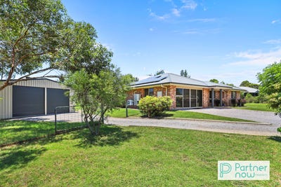 /international/au/18-whiporie-close-moore-creek-nsw-152374900/