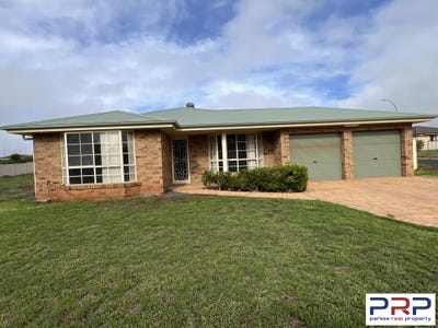 /international/au/47-best-street-parkes-nsw-151318484/