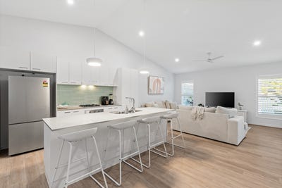 /international/au/1-sailfish-court-cannonvale-qld-148726804/?lang=pt