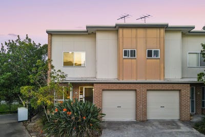 /international/au/11-39-river-road-bundamba-qld-150711360/