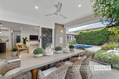 /international/au/17-olive-avenue-greenbank-qld-151063820/