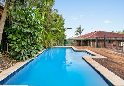 /international/au/15-cambridge-court-carrara-qld-151287120/