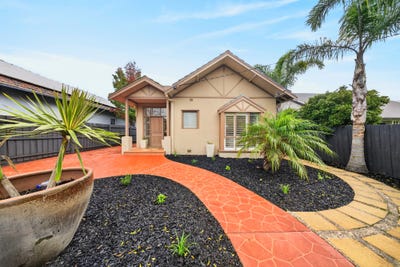 /international/au/31-tamar-grove-oakleigh-vic-151357160/