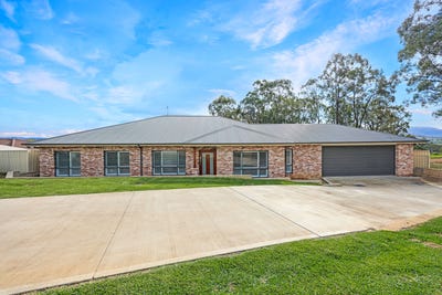 /international/au/18-angus-peebles-close-muswellbrook-nsw-151455372/