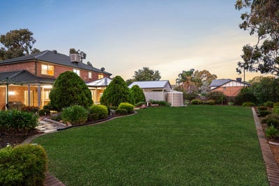 /international/au/12-rosella-close-flagstaff-hill-sa-150950628/