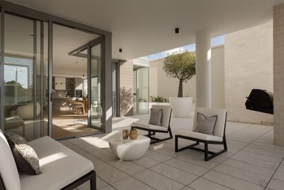/international/au/204-205-109-clarence-road-indooroopilly-qld-151141280/