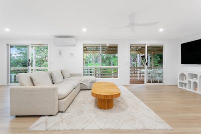 /international/au/80-avocado-street-elanora-qld-148540476/