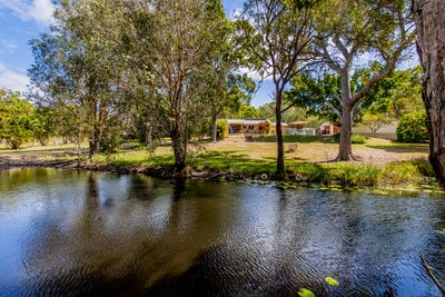 /international/au/127-anderson-way-agnes-water-qld-151029344/