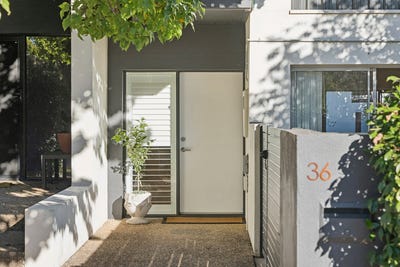 /international/au/36-aspinall-street-watson-act-151052660/