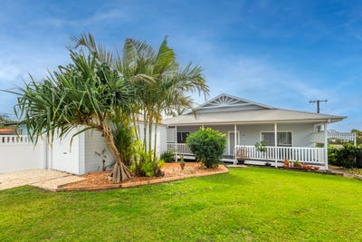 /international/au/89-diamond-head-drive-sandy-beach-nsw-151327856/