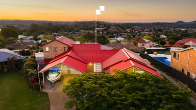 /international/au/13-inverness-court-banora-point-nsw-151623492/
