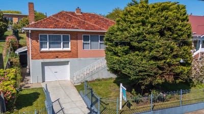 /international/au/125-best-street-devonport-tas-152696768/