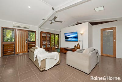 /international/au/7-wansfell-street-picnic-bay-qld-151535184/