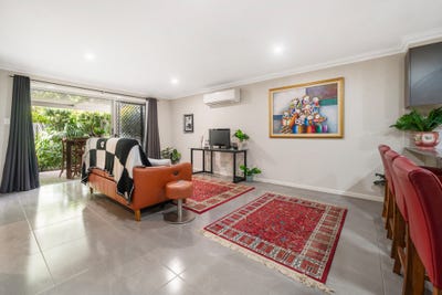 /international/au/3-124-perth-street-south-toowoomba-qld-152641740/