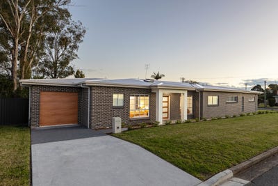 /international/au/30-cronin-street-penrith-nsw-151463364/