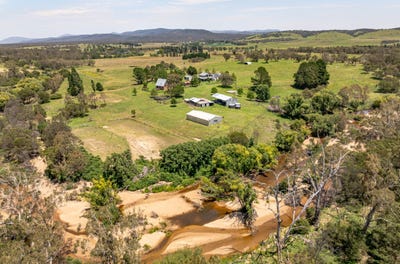 /international/au/8136-kings-highway-bungendore-nsw-700357068/
