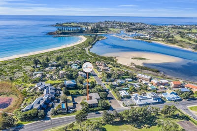 /international/au/7-17-19-narira-street-bermagui-nsw-150957820/
