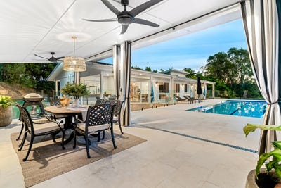 /international/au/73-whispering-gum-avenue-eumundi-qld-151205472/