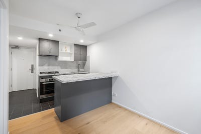 /international/au/914-268-flinders-street-melbourne-vic-148364316/