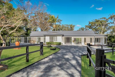 /international/au/13-portsmouth-road-erina-nsw-148499428/